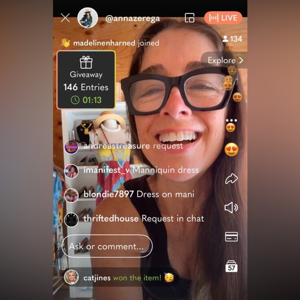 @AnnaZerega is LIVE! COME SAY HI 🤗 Like to be notified - Picture 4 of 13